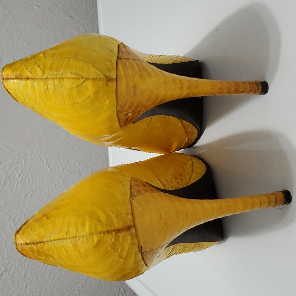Ralph Lauren reptile shoes. Kailee stiletto pumps. Size 9B. - Picture 5 of 13